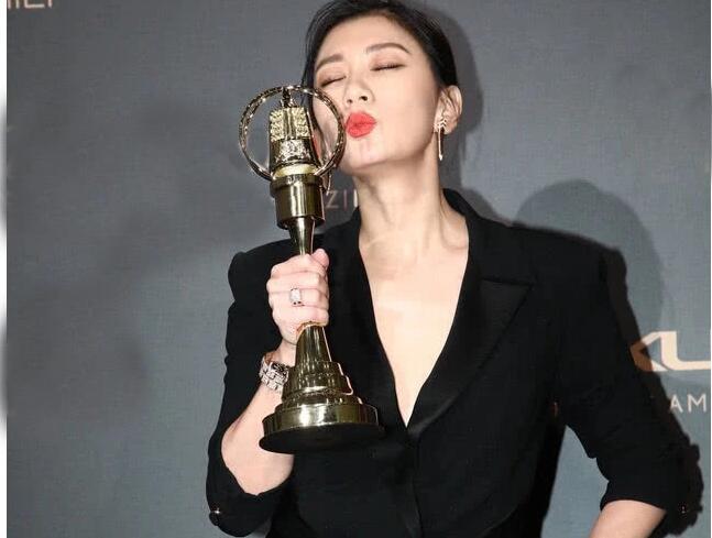 2019年香港六 彩开奖号码的背后，理性与娱乐交织的世界观探索2021年香港港六 彩开奖号码四不像了